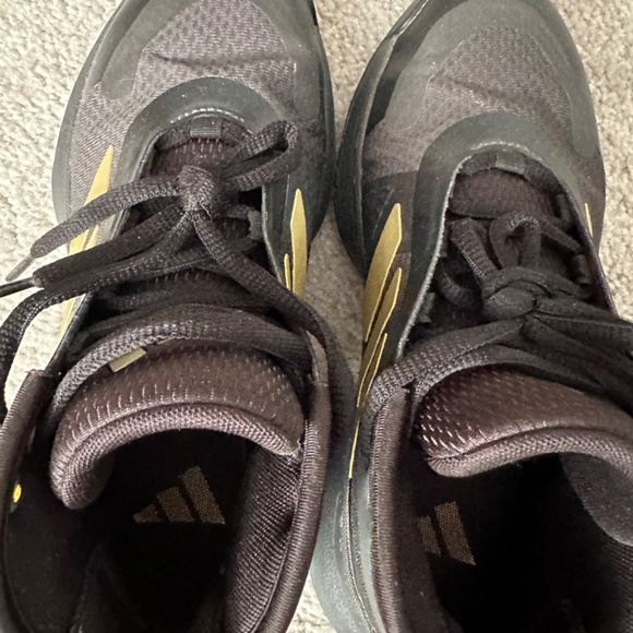 Addidas kids shoes size 5.5 youth - Picture 3 of 5